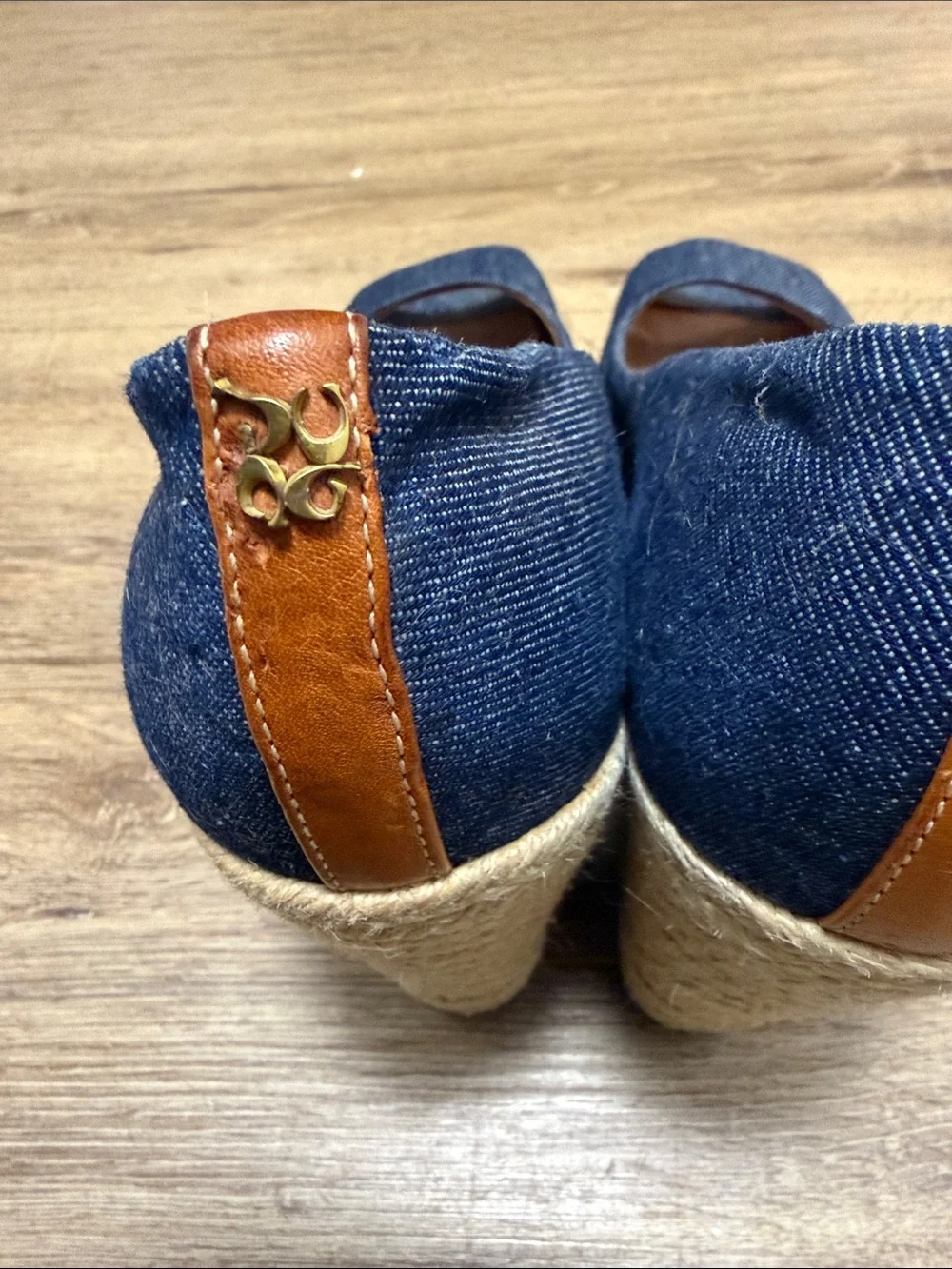 Coach women peep